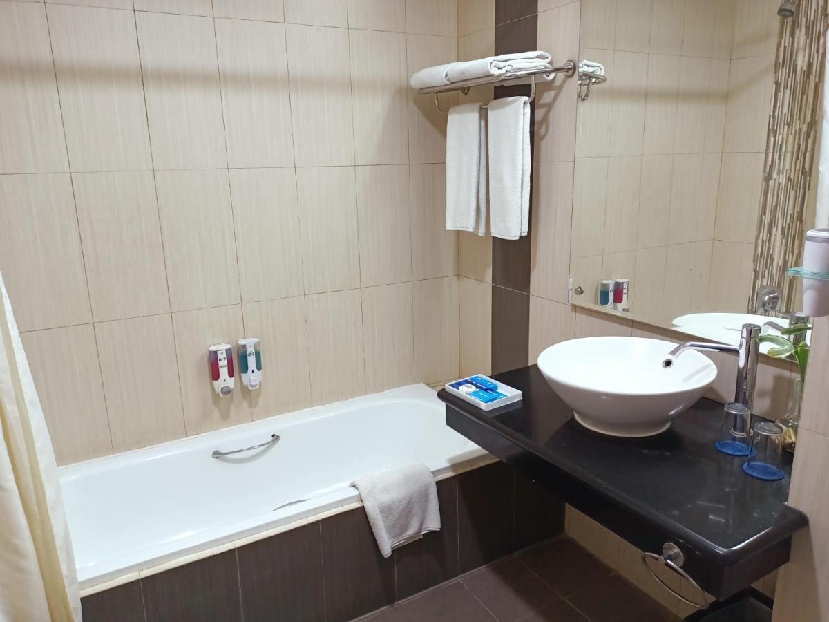 Days Hotel & Suites By Wyndham Jakarta Airport Tangerang Kültér fotó