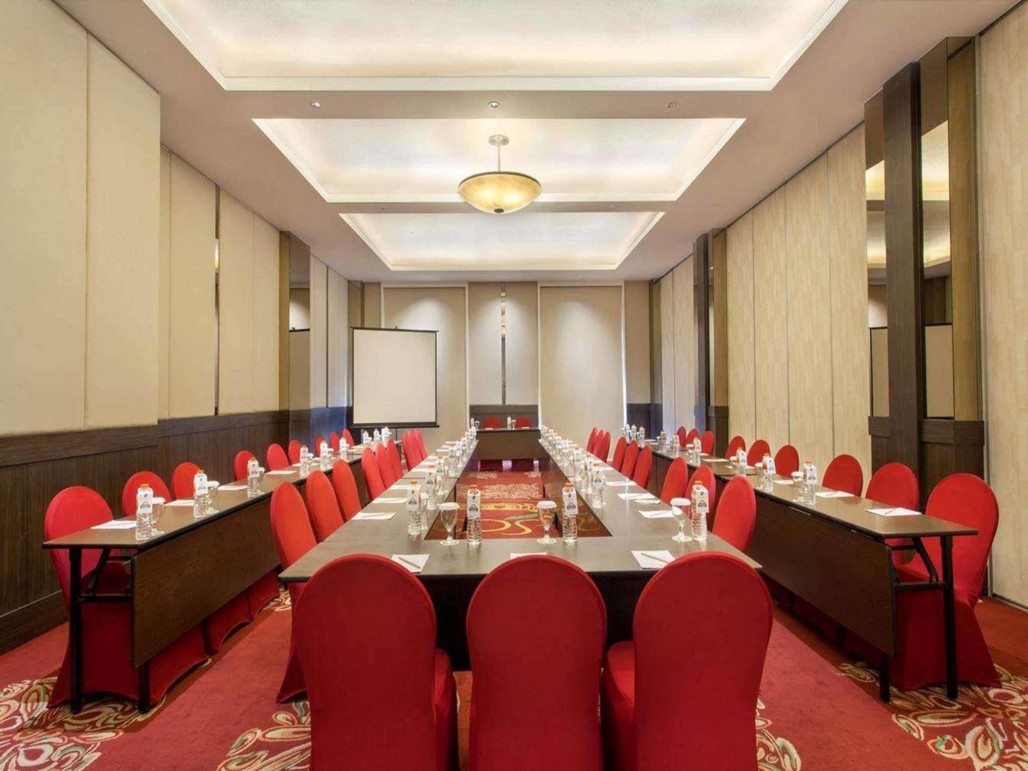 Days Hotel & Suites By Wyndham Jakarta Airport Tangerang Kültér fotó